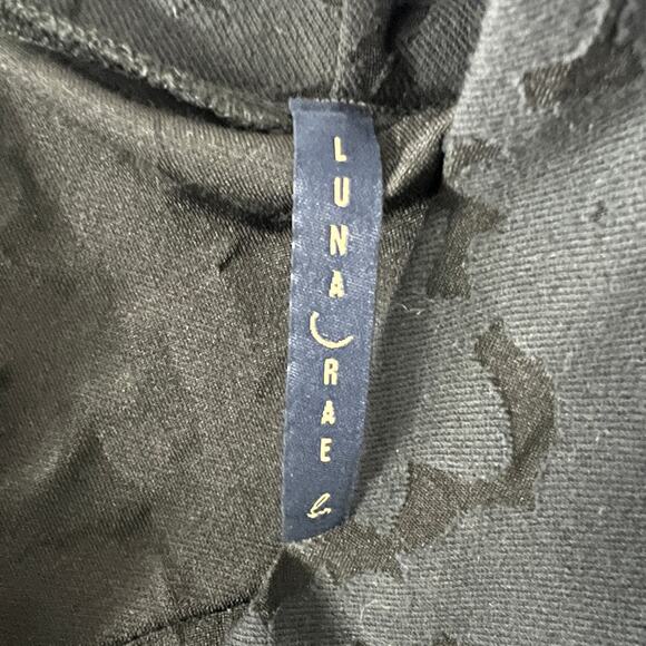 Luna Rae Lace Pleated Black Top Size Large - Picture 2 of 10